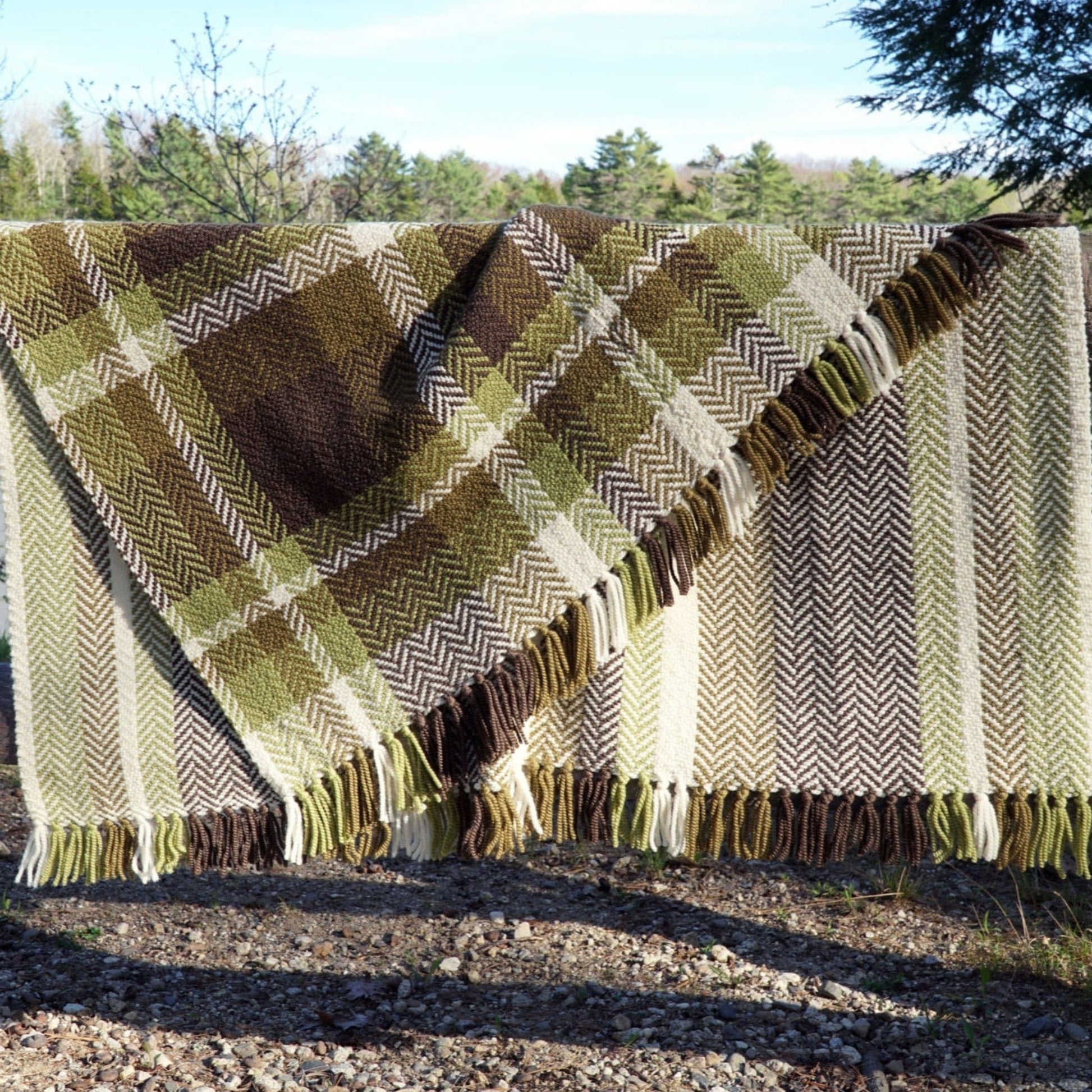 Halcyon Yarn Print Patterns Chickadee Woven Blanket