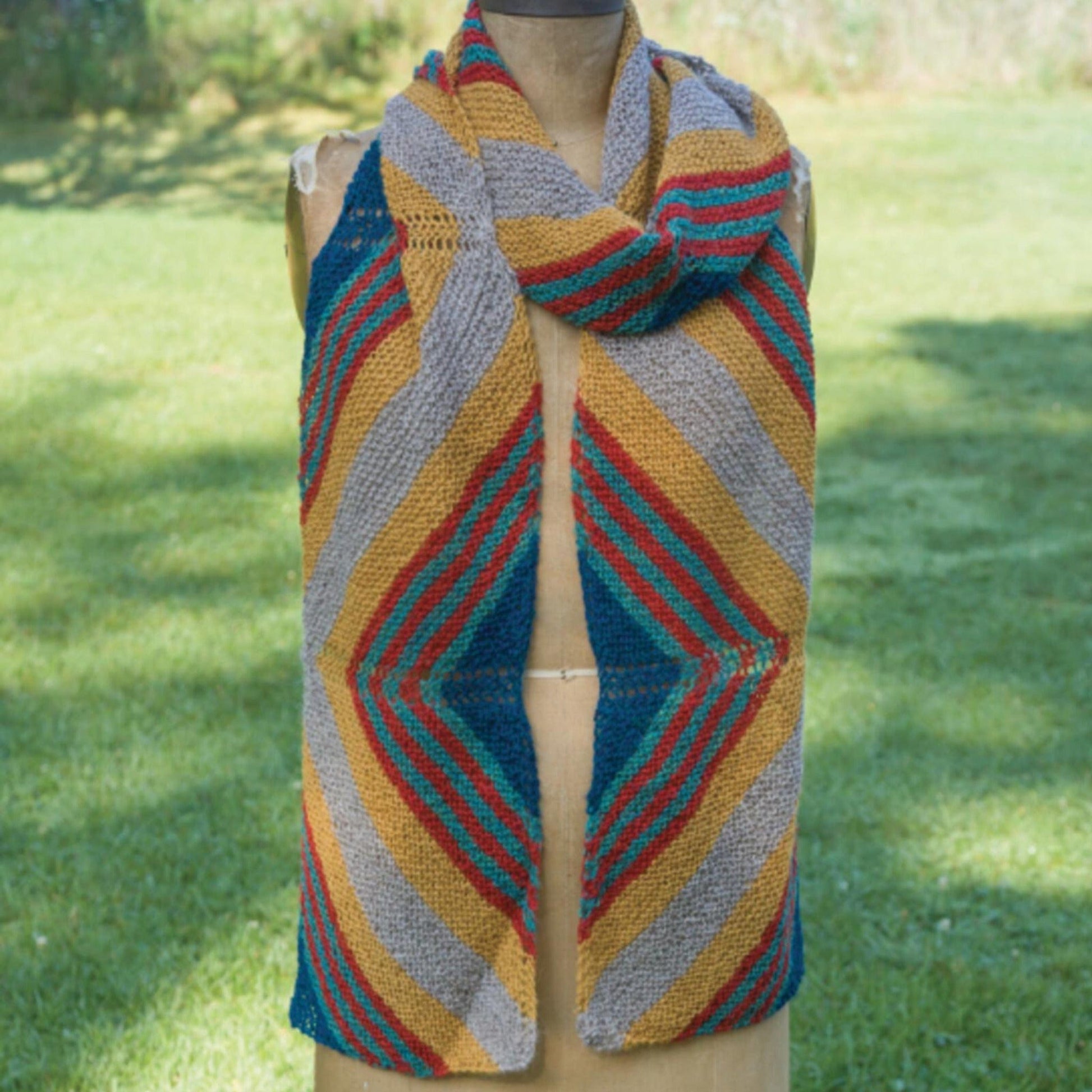 Yarn & Soul Print Patterns Triangle Striped Scarf