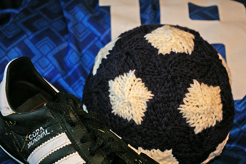 knit-soccer-ball-pattern-team-colors-2